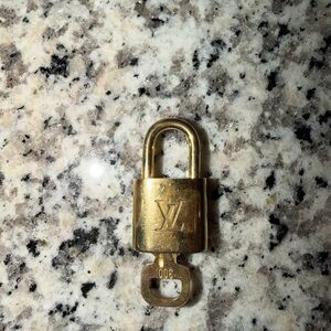 🔐 Authentic Louis Vuitton Lock & Key #300 🔐